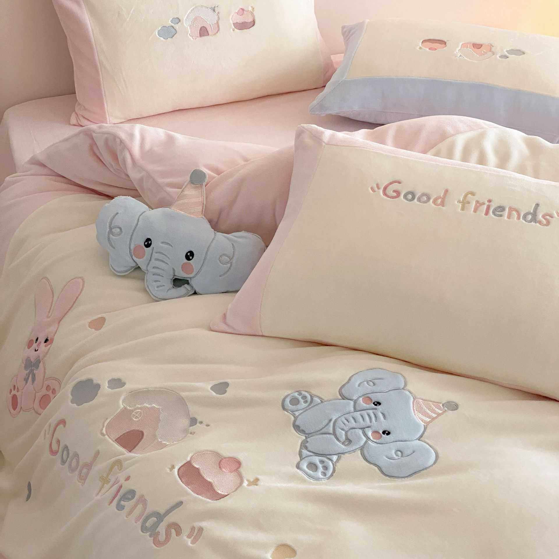 冬季加厚牛奶绒四件套可爱刺绣儿童款保暖被套1.2m床品粉色三件套,淘宝优惠券,粉丝福利购,淘宝优惠卷