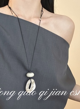 不规则哑光缕空椭圆抽拉式项链