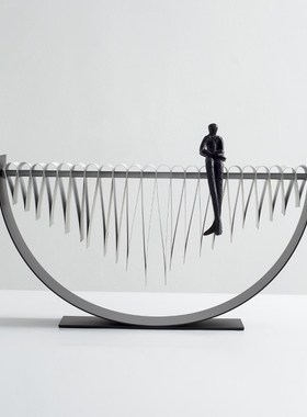 现代简约金属摆件创意阅读思考人物摆设样板间客厅玄关柜软装饰品