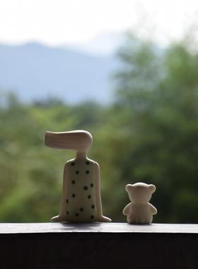 陶瓷女孩摆件客厅家居桌面装饰品人物雕塑艺术坐姿电视柜小高级