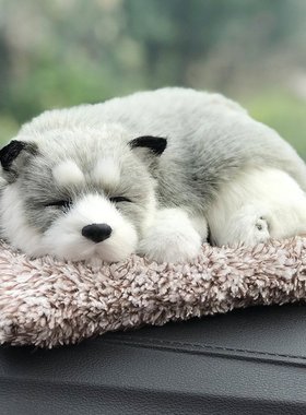 汽车摆件仿真狗车载装饰品爆款活性炭吸附甲醛异味内饰品可爱新款