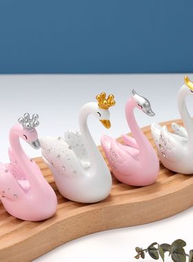 新款大号创意汽车装饰车载卡通情侣天鹅汽车摆件浪漫情侣天鹅车载