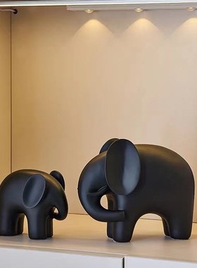 现代简约工艺品对象摆件办公室装饰品客厅酒柜儿童房创意桌面摆放