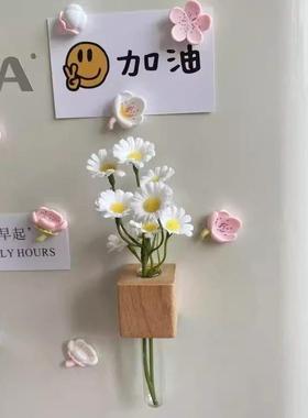 2025新款实木插花器磁吸冰箱贴新款创意车载装饰磁铁插花瓶高级感