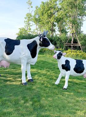 玻璃纤维模拟奶牛雕塑户外花园景观农场牧场草坪装饰卡通动物装饰