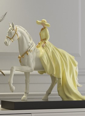 高端轻奢骑马人物艺术摆件创意雕塑办公I室桌书房客厅电视柜装饰
