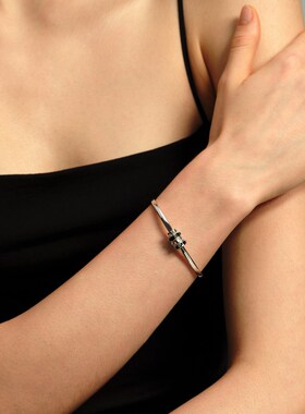 [新品]OINICIO初印沉积系列黑滴胶拼素镂空圆扣手镯情侣生日礼物