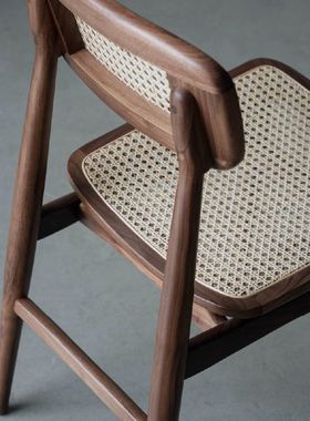 简约黑胡桃木实木家用餐厅阳z台餐桌靠背椅子新中式藤编椅餐椅