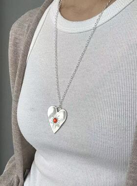 韩版ins哑光爱心吊坠项链女款轻奢高级感百搭时尚长款毛衣链配饰