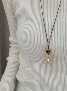 韩系银色镂空花朵项链女轻奢时尚小众高级感锁骨链百搭长款毛衣链
