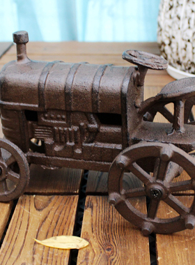 创意个性铸铁家居工艺品复古怀旧拖拉机家居酒店会所装饰桌面