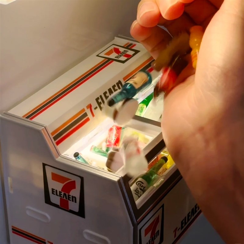 便利店冰柜冰箱贴食玩diy配件711卧式冰柜迷你微缩过家家彷真玩具 - 图1
