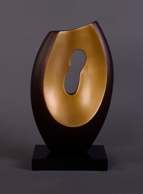 样板房家居饰品别墅摆设酒店现代简约G树脂抽象艺术品雕塑玄关摆