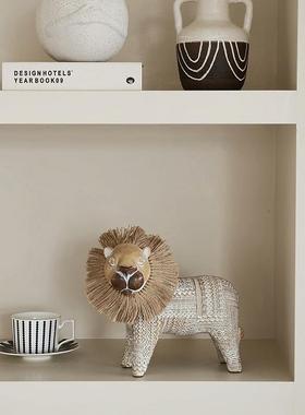 小威尼狮北欧开运礼品动物摆件侘寂风艺术客厅书房卧室工艺装饰品