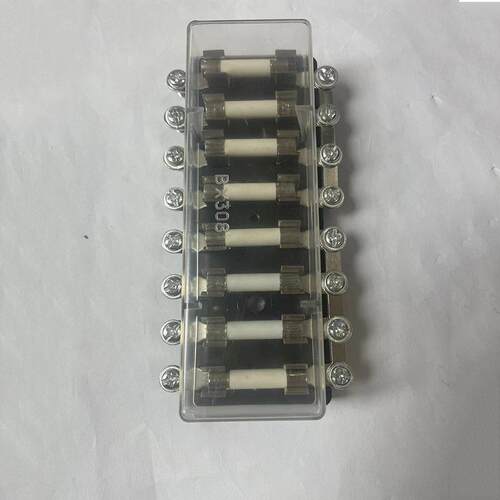 汽车管式保险管座4路6路8路保险丝盒多路6x30汽车AGC8路保险丝座 - 图0