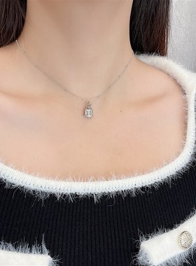 轻奢风小众银色钱袋子吊坠项链高级感简H约颈链锁骨链长款潮人秋