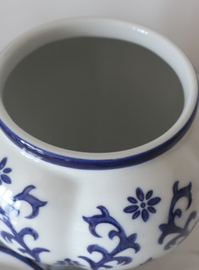 青花瓷茶叶罐大口径密封罐中式工C艺品摆件玄关客厅博古架装饰储