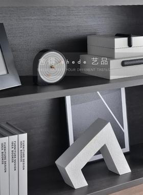 黑白极简样板间展厅书房书柜客厅展示柜软装饰品陈列道具摆件组合