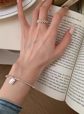 2023新款极简风高级r感碎银方牌手链女时尚轻奢小众设计百搭款手