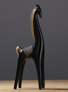 现代简约客厅创意树脂摆件北欧风家居酒柜装饰书房玄关办公室摆设