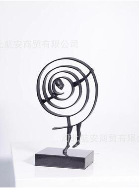 现代简约创意金属人物摆件样板房桌面茶几电视柜人物工艺品装饰