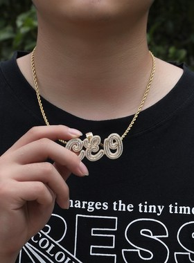 欧美风镶钻草书梯方p字母吊坠项链潮流炫酷英文字母项链嘻哈