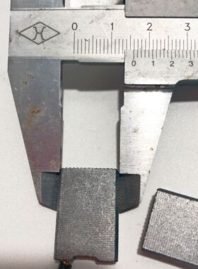 电动工具碳刷6*16*23  95大电镐角磨机碳刷装机用碳刷 10付装