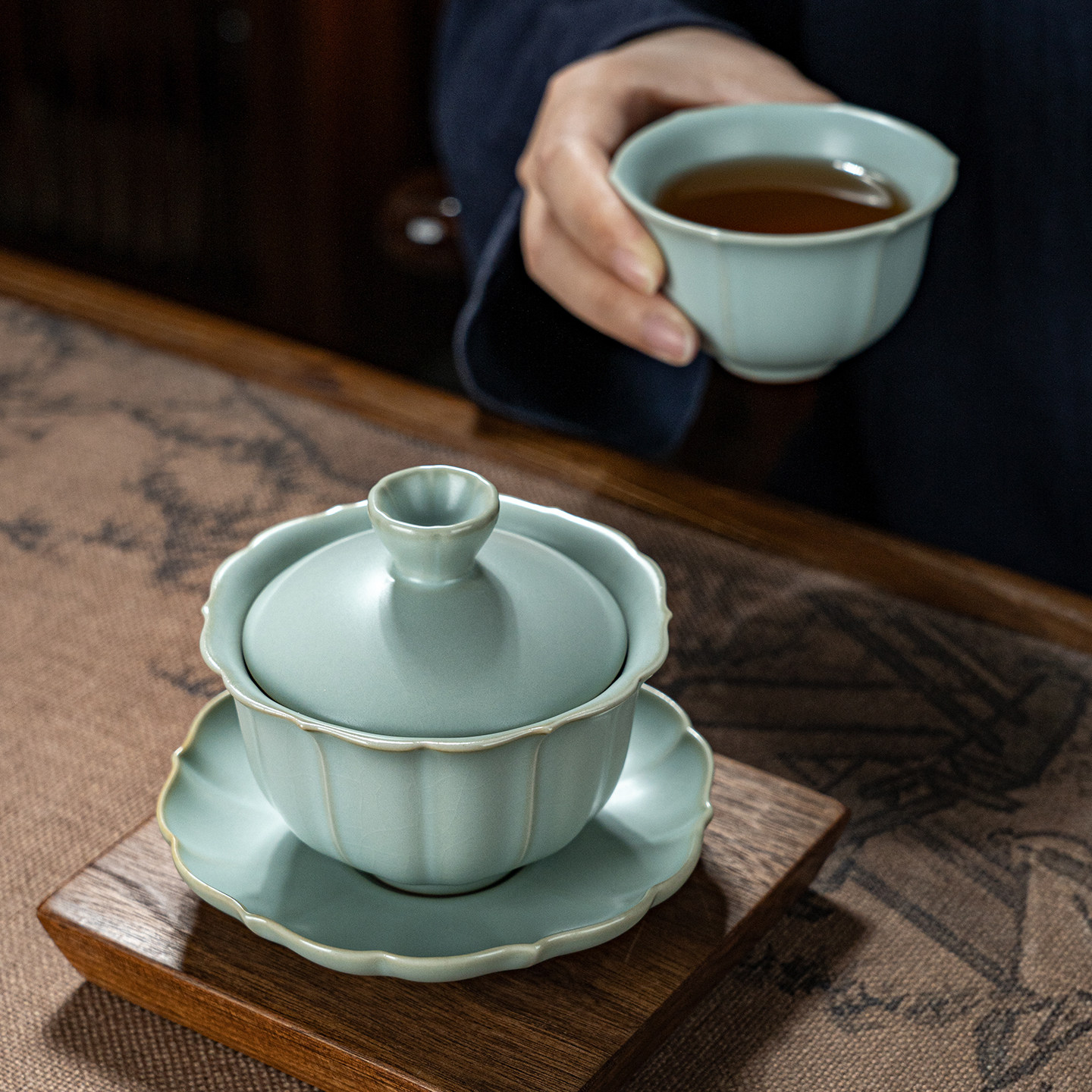 Qingdan Ru Kiln Sancai bowl teacup set gift box
