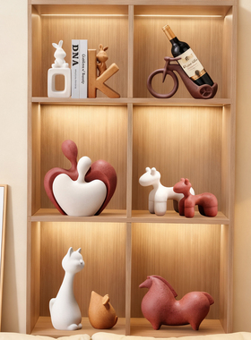 一眼心动！陶瓷马摆件yyds