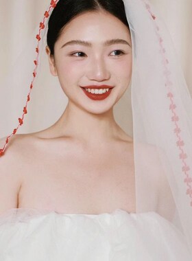 红色花边个性小众多巴胺通透头纱新娘影楼摄影样片跟妆主题配饰品