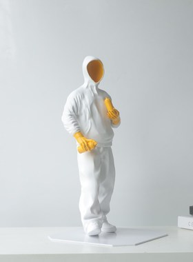 简约轻奢摩登人物雕塑摆件样板间客厅玄关电Q视柜家居好物饰品