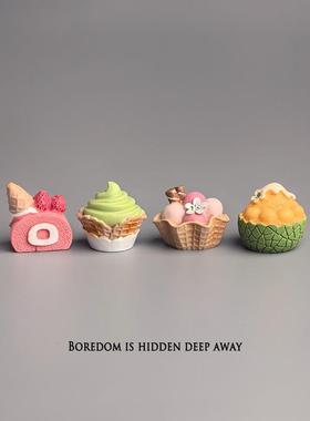 无聊瞭，摆一堆冰淇淋甜品治愈电脑桌面日式工位办公桌小摆件装饰