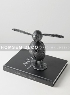 样板间创意抽象金属艺术摆件售楼处J客厅书房高级感工艺品