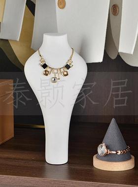 现代简全假屋JJ设计展厅衣柜真毛毡衣极仿服模软装饰品摆件组合