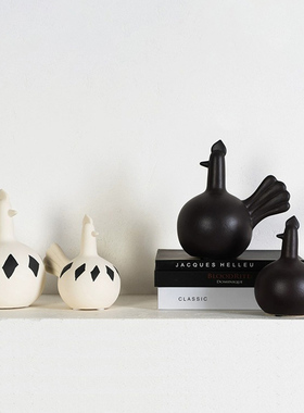 创意简约陶瓷小鸡摆件高级感客厅玄关卧室办公室桌.面生日礼物