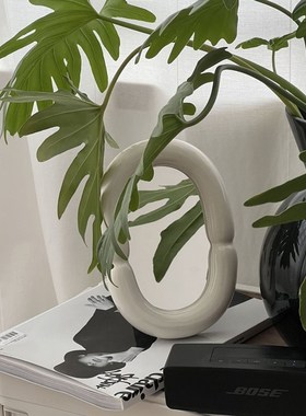 ME轻奢网红卧室梳妆台陶瓷化妆镜家用台式R桌面装饰壁挂镜子