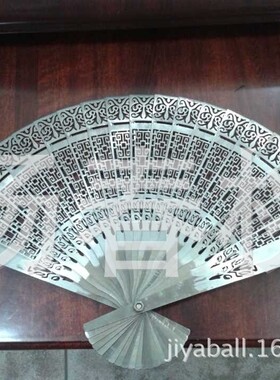 厂家定制金属镂空复古扇子摆件