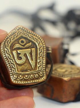 藏式纯铜嘎乌盒挂件尼泊尔手工饰品复古民族风噶乌盒挂件挂坠饰品