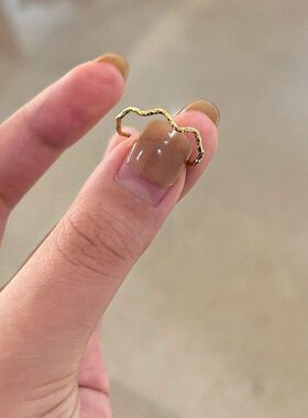 极细波浪戒指女小众设计高级感麻花纹理关节戒素圈时尚钛钢指环