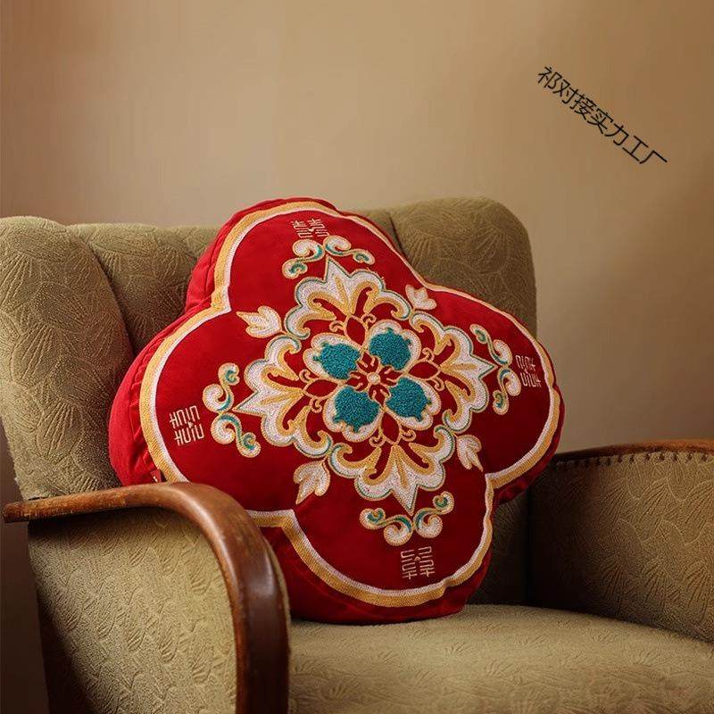 结婚抱枕一对沙发客厅压床主卧婚房布置男方红色靠垫结婚用品大全,淘宝优惠券,粉丝福利购,淘宝优惠卷
