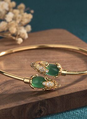 国风古法金轻奢双貔貅镶嵌玉髓手镯女古风典雅气质个性设计感手环