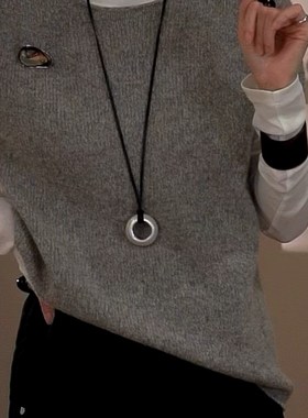 沙丘风高级感圆圈复古项链圆环吊坠黑色皮绳长款毛衣链女挂脖黑绳
