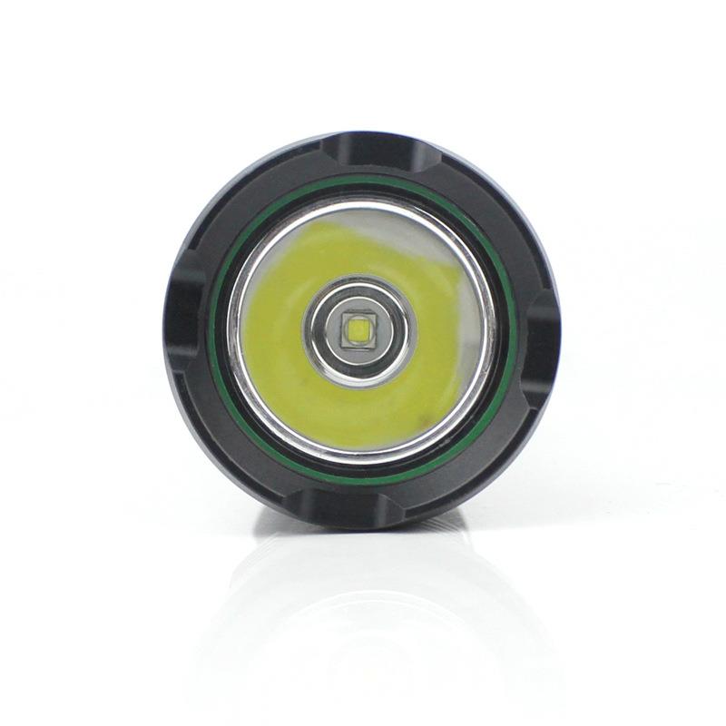 跨境超亮M51潜水手电筒探洞水陆两用强光充电户外强光防水手电 - 图0