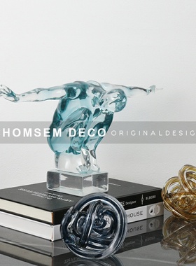 现代轻奢展翅者透明水晶人物摆件样E板房间售楼处书房客厅软装饰