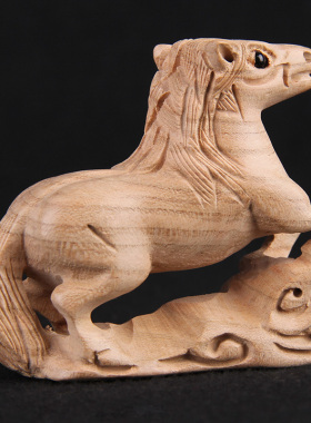 桃木马摆件十二生肖马汽车摆件家居木J雕桃木小马手工环保无漆