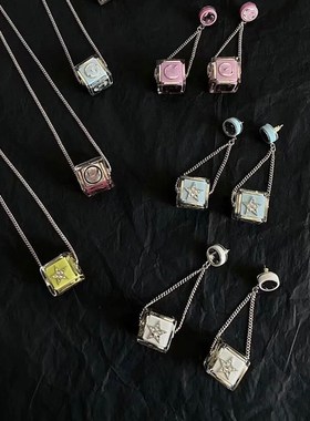 亚克力骰子项链耳环5号吊坠螃蟹款透明纽扣陈太复古方块轻奢时尚