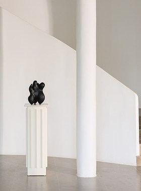 戊际法式中式雕塑艺q术桌面摆件客厅抽象实木黑色落地装饰品