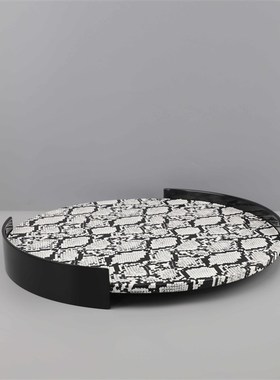 北欧创意圆形黑白k蛇皮纹收纳托盘摆件玄关卧室客厅样板房家居饰