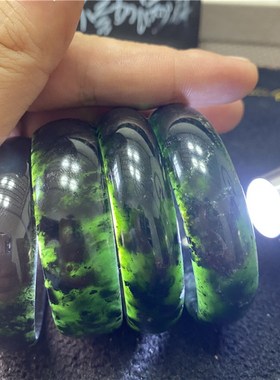 天然新疆料墨绿玉药王石手镯女款玉石手镯 P功效亲们百度 超值