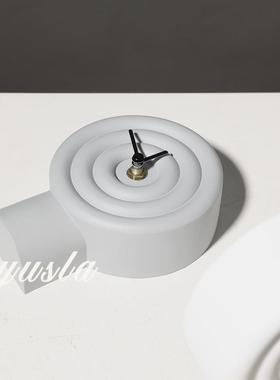 简约现代棒棒糖时钟表儿童房间摆件样板间座钟台钟电视柜软装饰品